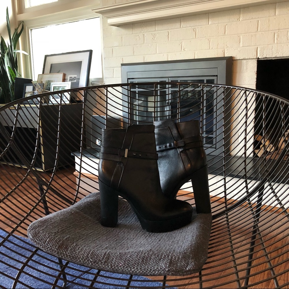 Pour La Victoire platform boot heels (fit 7.5-8.5)